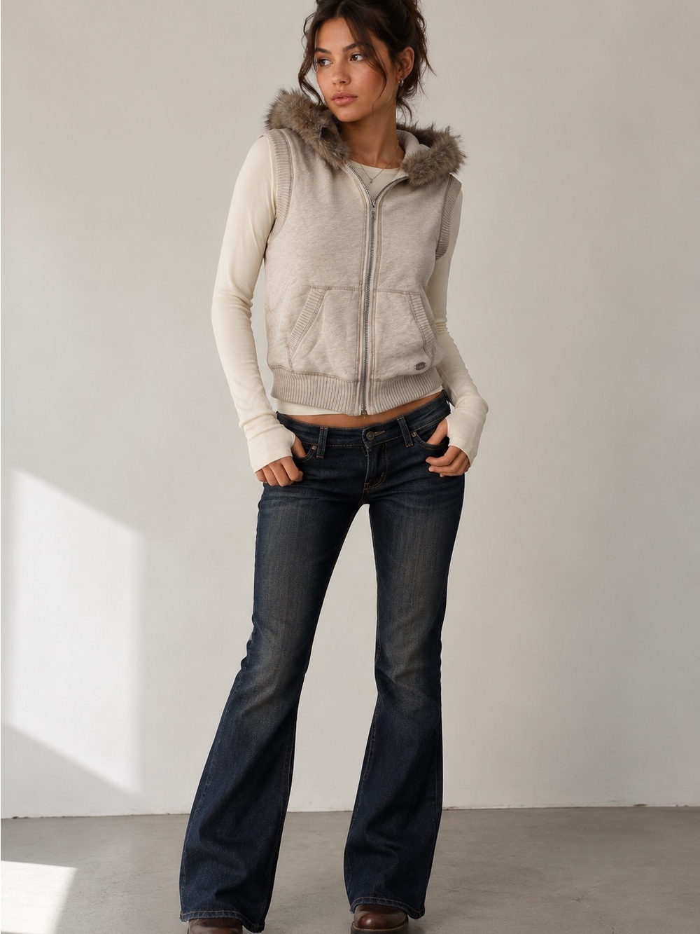 Vintage Y2K Aeropostale Women’s L Faux Fur Hood Zip Hoodie Vest Beige